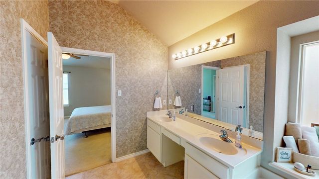 5925 Bishops Mill Dr, Corpus Christi, TX 78414