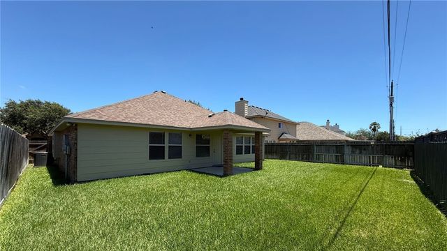 5925 Bishops Mill Dr, Corpus Christi, TX 78414