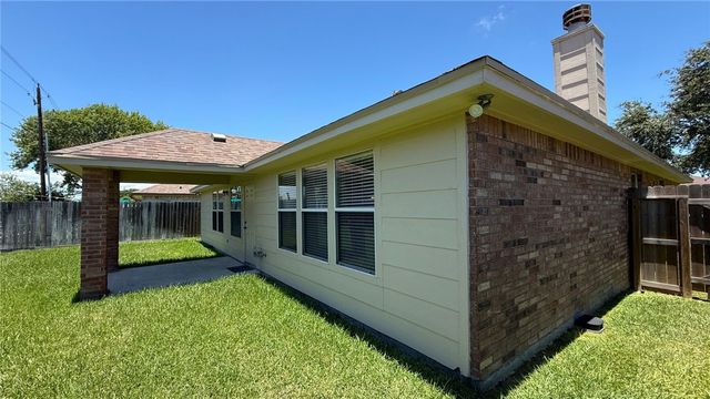 5925 Bishops Mill Dr, Corpus Christi, TX 78414