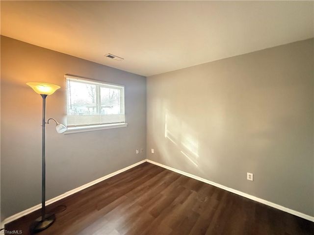 2906 Navajo Avenue, Winston-salem, NC 27103