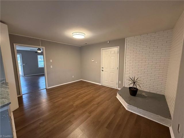 2906 Navajo Avenue, Winston-salem, NC 27103