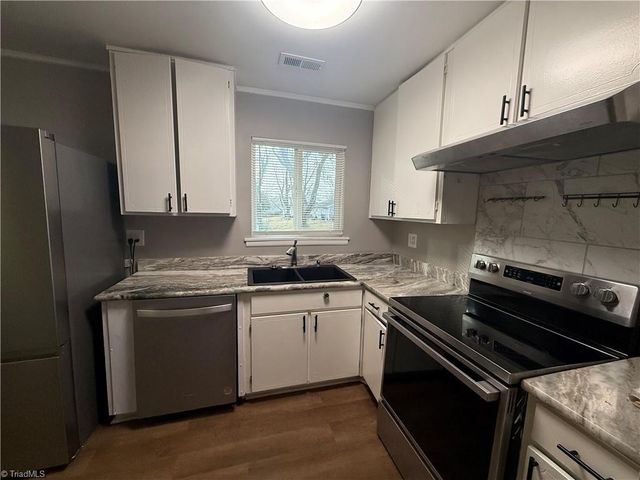 2906 Navajo Avenue, Winston-salem, NC 27103