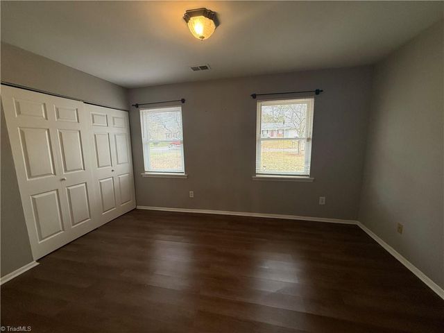 2906 Navajo Avenue, Winston-salem, NC 27103