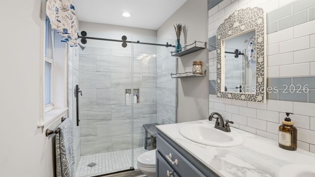 27 Gay Dr, Beaufort, SC 29907