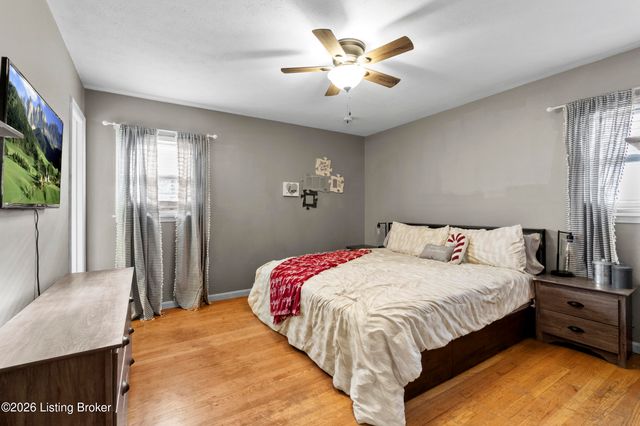 6714 Shareith Dr, Louisville, KY 40228