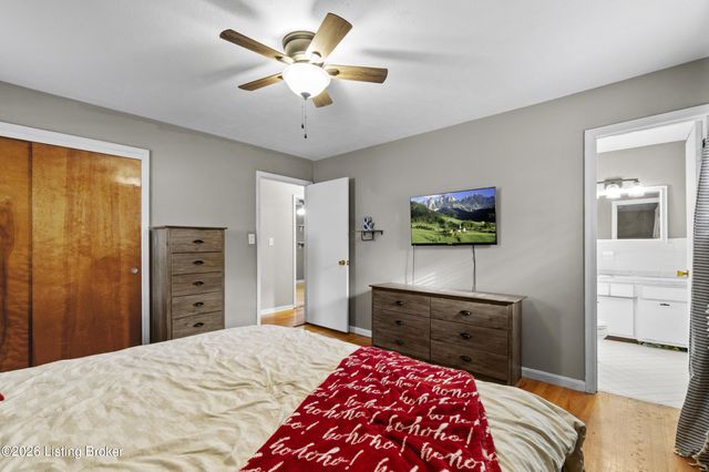 6714 Shareith Dr, Louisville, KY 40228