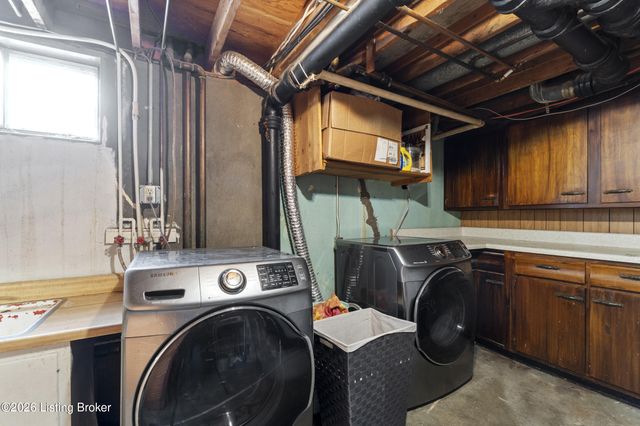 6714 Shareith Dr, Louisville, KY 40228