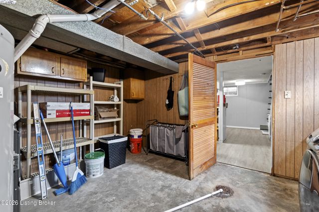 6714 Shareith Dr, Louisville, KY 40228