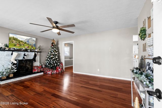 6714 Shareith Dr, Louisville, KY 40228