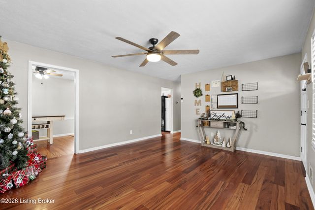 6714 Shareith Dr, Louisville, KY 40228