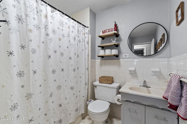 6714 Shareith Dr, Louisville, KY 40228