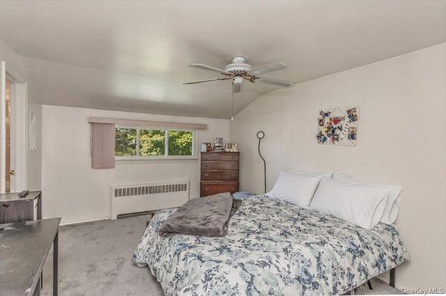 28 Linwood Place, Massapequa Park, NY 11762