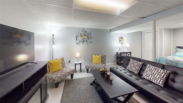 143 CENTER Street, Cambridge Springs, PA 16403