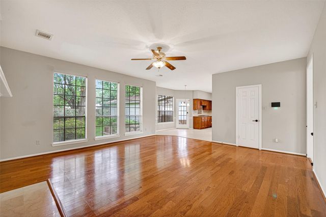 14634 Redwood Bend Trail, Houston, TX 77062