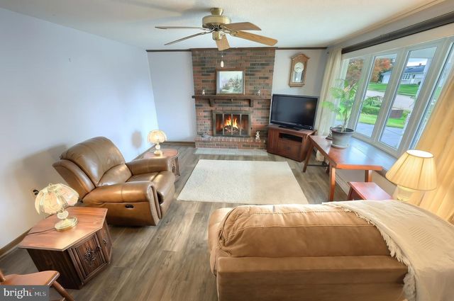 2750 NORTHVUE LN, York, PA 17408