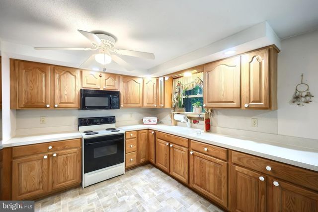 2750 NORTHVUE LN, York, PA 17408