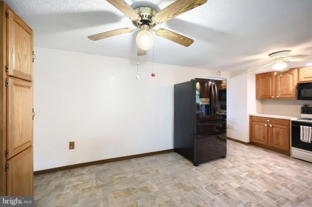 2750 NORTHVUE LN, York, PA 17408