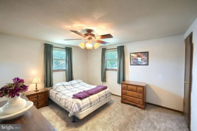 2750 NORTHVUE LN, York, PA 17408