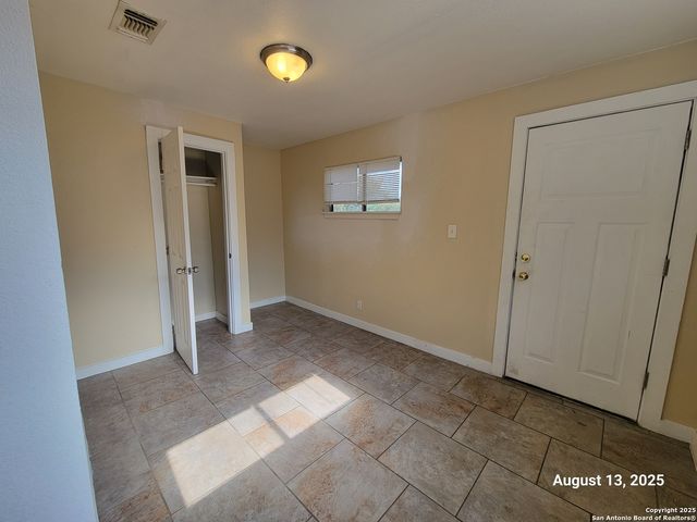 737 KENDALIA AVE, San Antonio, TX 78221