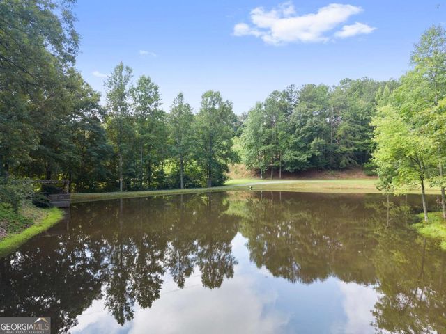 140 J R Road NE, Cartersville, GA 30121