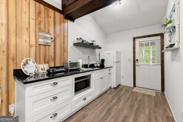 140 J R Road NE, Cartersville, GA 30121