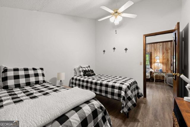 140 J R Road NE, Cartersville, GA 30121