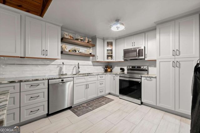 140 J R Road NE, Cartersville, GA 30121