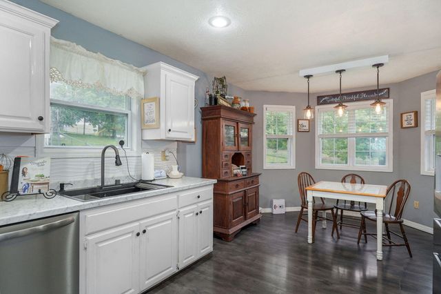 451 S 11th Street, Ozark, MO 65721