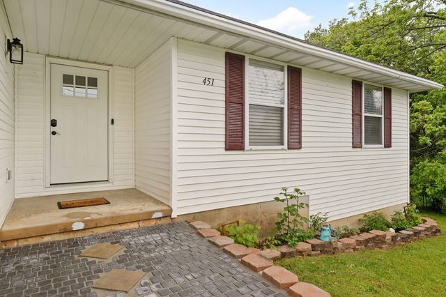 451 S 11th Street, Ozark, MO 65721
