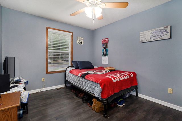 451 S 11th Street, Ozark, MO 65721