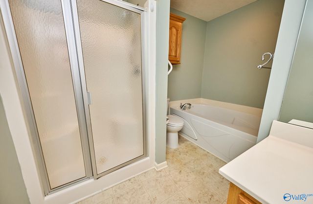 139 Canterbury Circle, Athens, AL 35611