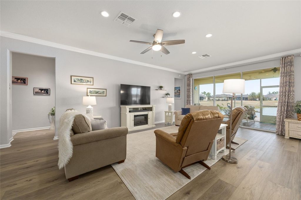 Image 19 of property listing at 9299 SW 66TH LOOP, Ocala, FL 34481