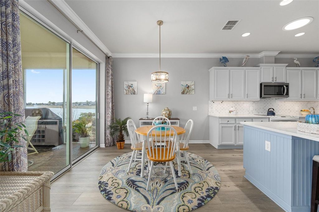 Image 22 of property listing at 9299 SW 66TH LOOP, Ocala, FL 34481