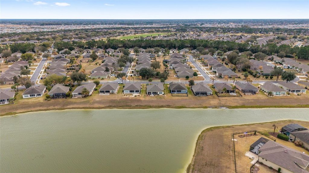 Image 63 of property listing at 9299 SW 66TH LOOP, Ocala, FL 34481