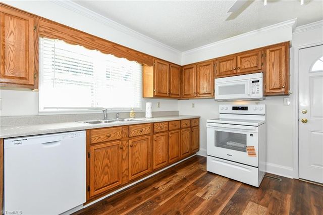 2714 Richard Street, Greensboro, NC 27405