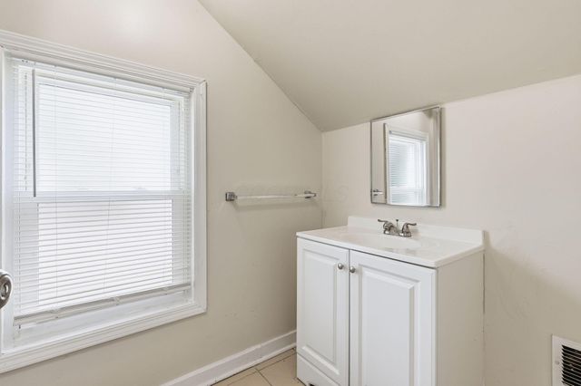 1356 Loretta Avenue, Columbus, OH 43211