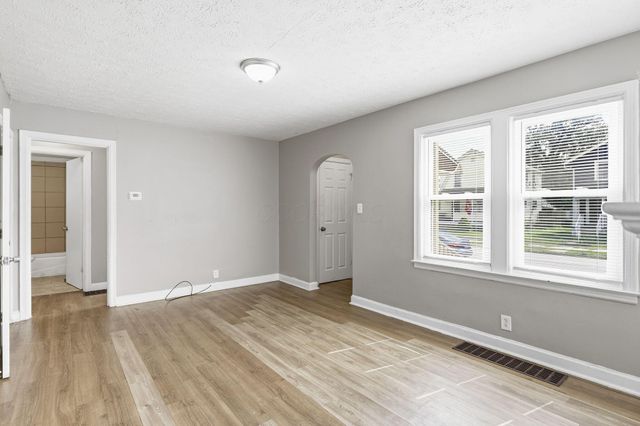 1356 Loretta Avenue, Columbus, OH 43211