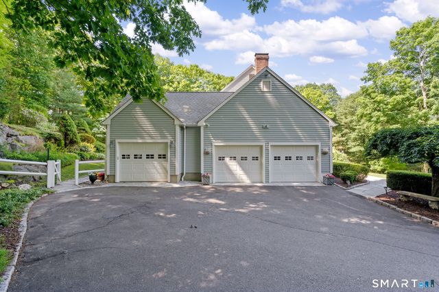 674 Middle Road Turnpike, Woodbury, CT 06798