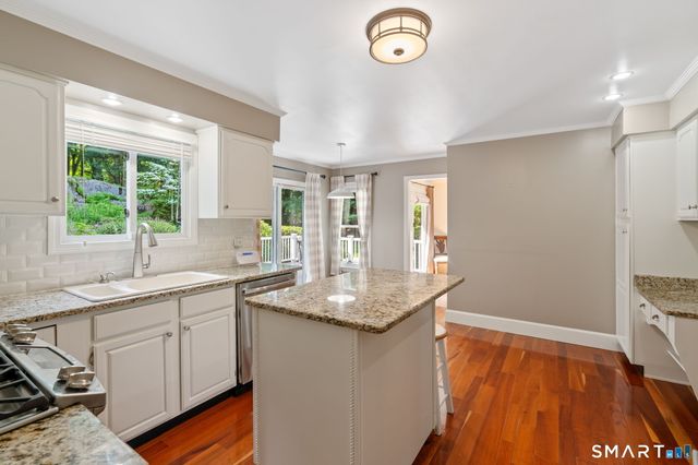 674 Middle Road Turnpike, Woodbury, CT 06798