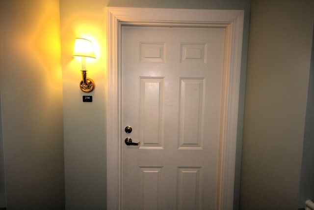110 Dillingham Ave 214, Falmouth, MA 02540