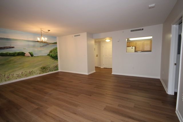 110 Dillingham Ave 214, Falmouth, MA 02540