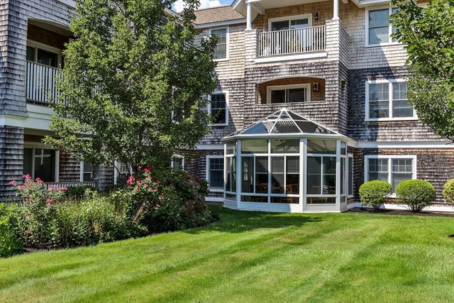 110 Dillingham Ave 214, Falmouth, MA 02540