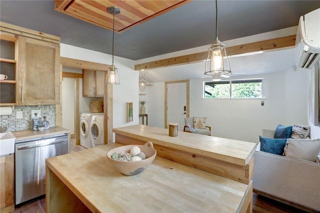 1007 Prospect Ave, Austin, TX 78702