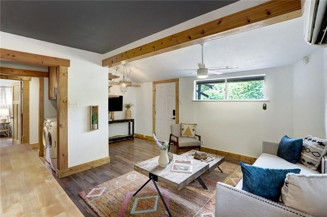 1007 Prospect Ave, Austin, TX 78702