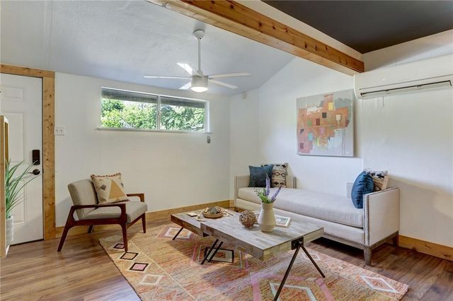 1007 Prospect Ave, Austin, TX 78702