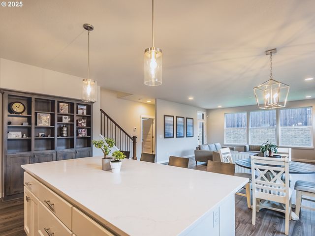 2116 N 3RD Way, Ridgefield, WA 98642