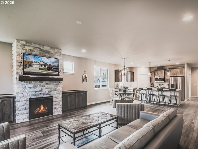 2116 N 3RD Way, Ridgefield, WA 98642