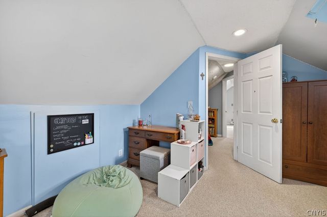 101 Broadmoor Drive, Camillus, NY 13031