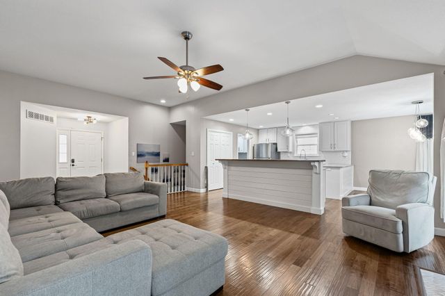 4405 RAINBOW TROUT DR, Columbia, MO 65203