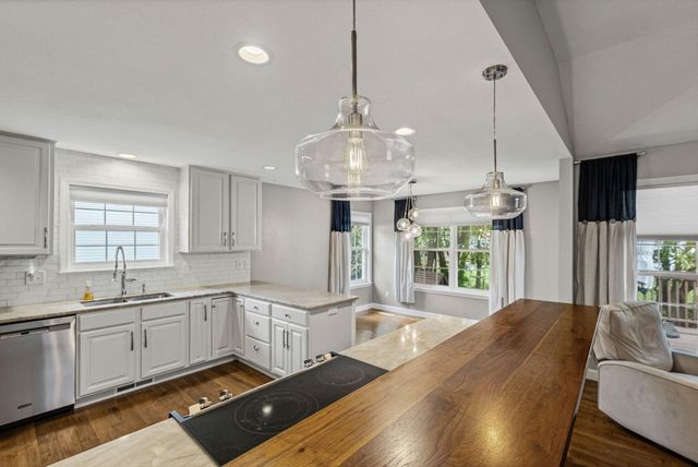 4405 RAINBOW TROUT DR, Columbia, MO 65203